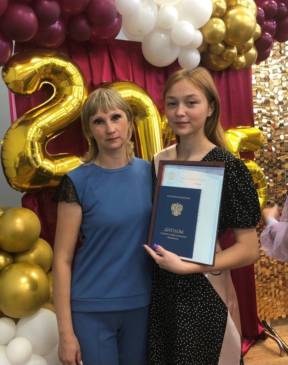 Дорогие друзья! Сегодня мы отмечаем очень тёплый и душевный праздник - День матери! Дорогие друзья! Сегодня мы отмечаем очень тёплый и душевный праздник - День матери!