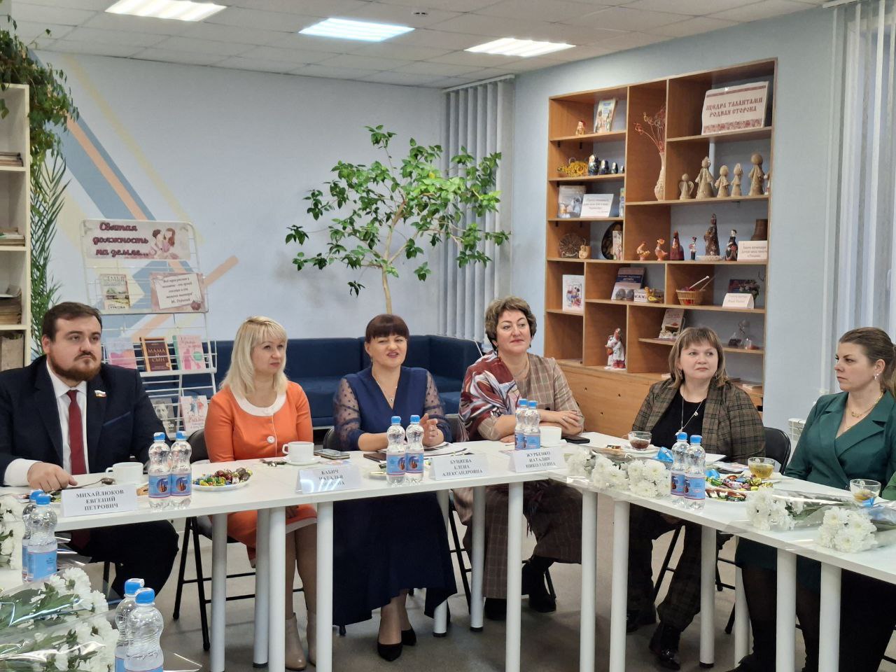 Олег Медведев: В центре культурного развития п. Томаровка состоялось важное событие – круглый стол, посвящённый многодетным семьям Олег Медведев: В центре культурного развития п. Томаровка состоялось важное событие – круглый стол, посвящённый многодетным семьям