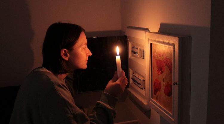 Кажется, свет всегда отключают в самый неподходящий момент, замечали? Чтобы эта ситуация не застала вас врасплох, советуем подготовиться заранее