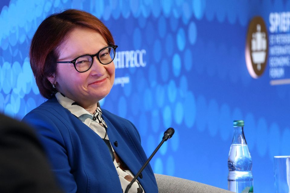 Новый налог на банки: что ожидает россиян в 2026 году?