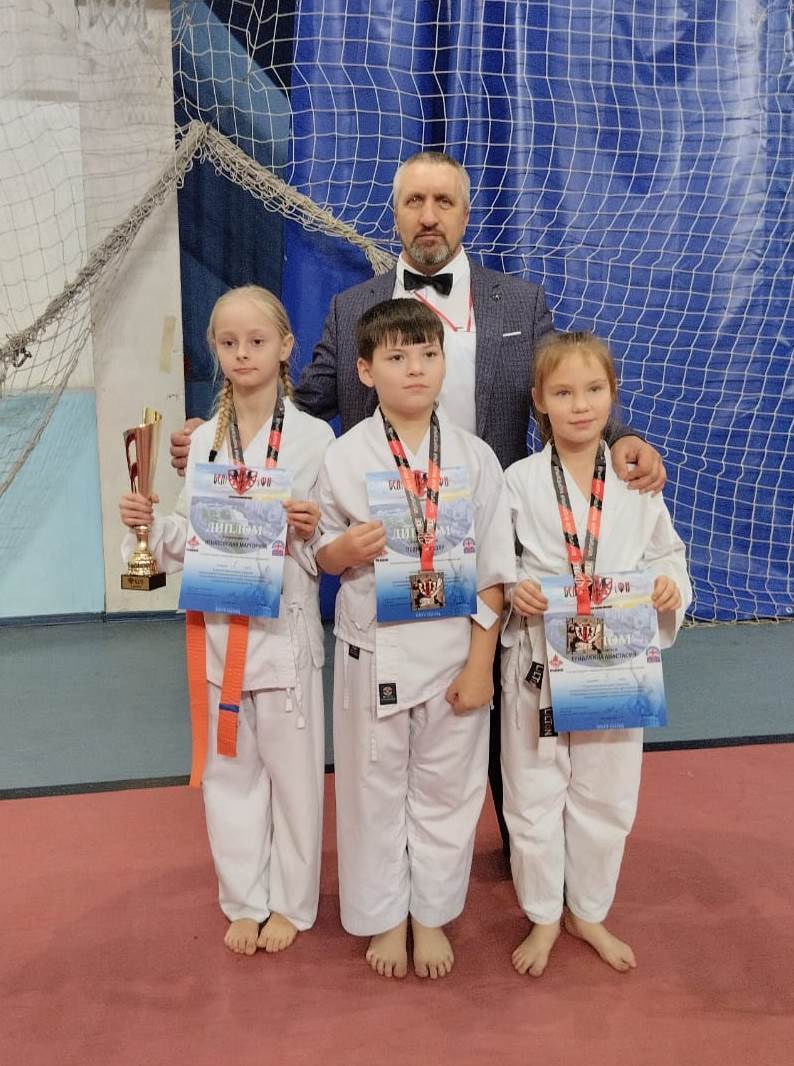 Воспитанники секции киокусинкай Вейделевской спортивной школы успешно выступили на первенстве города Белгорода! Воспитанники секции киокусинкай Вейделевской спортивной школы успешно выступили на первенстве города Белгорода!