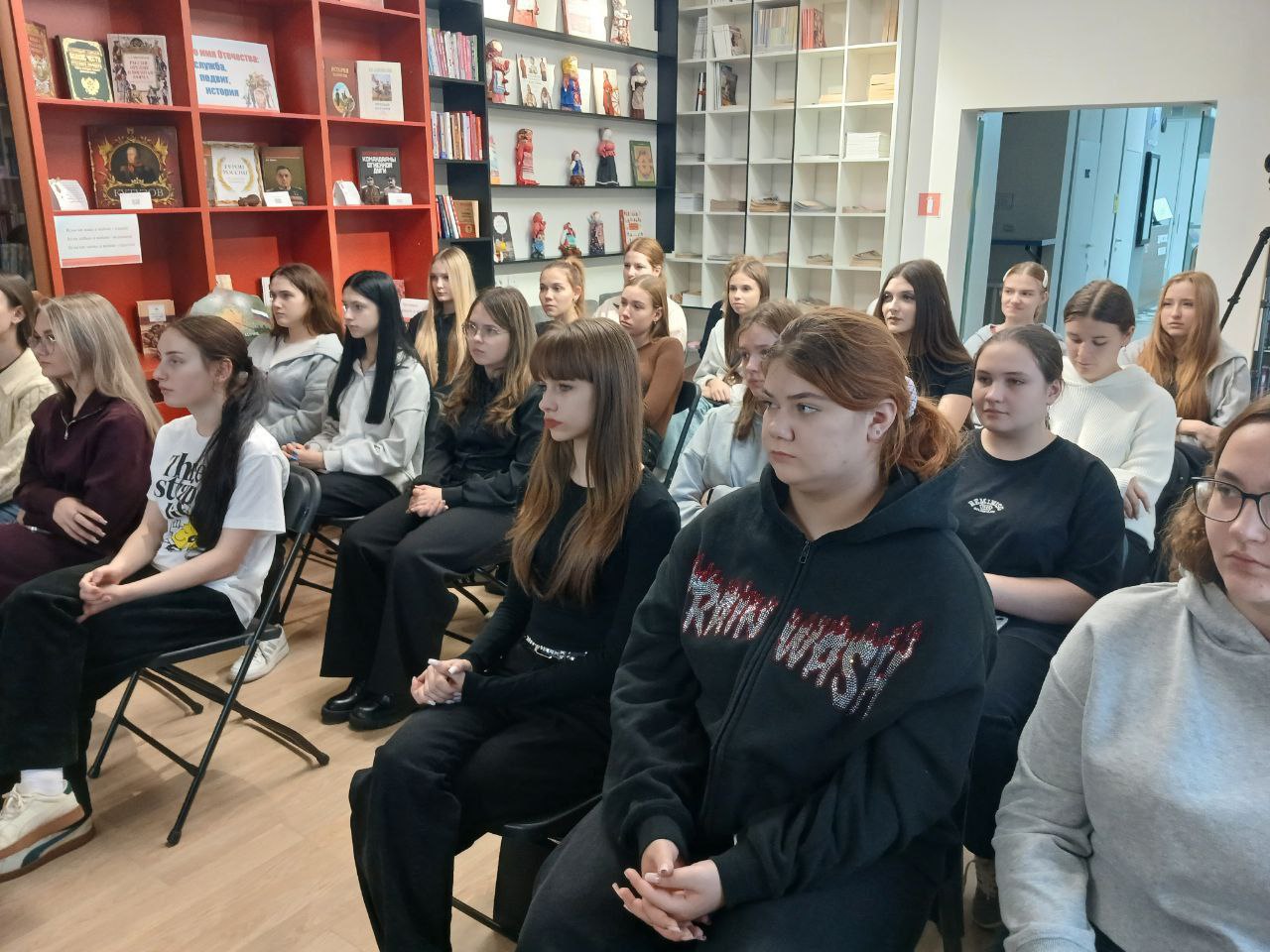 Олег Медведев: В Центральной библиотеке в преддверии Международного дня инвалидов прошла замечательная встреча Олег Медведев: В Центральной библиотеке в преддверии Международного дня инвалидов прошла замечательная встреча