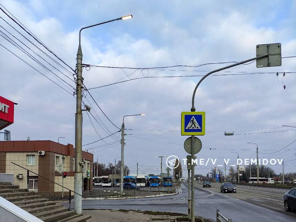 В Белгороде начали включать уличное освещение на перекрёстках и пешеходных переходах