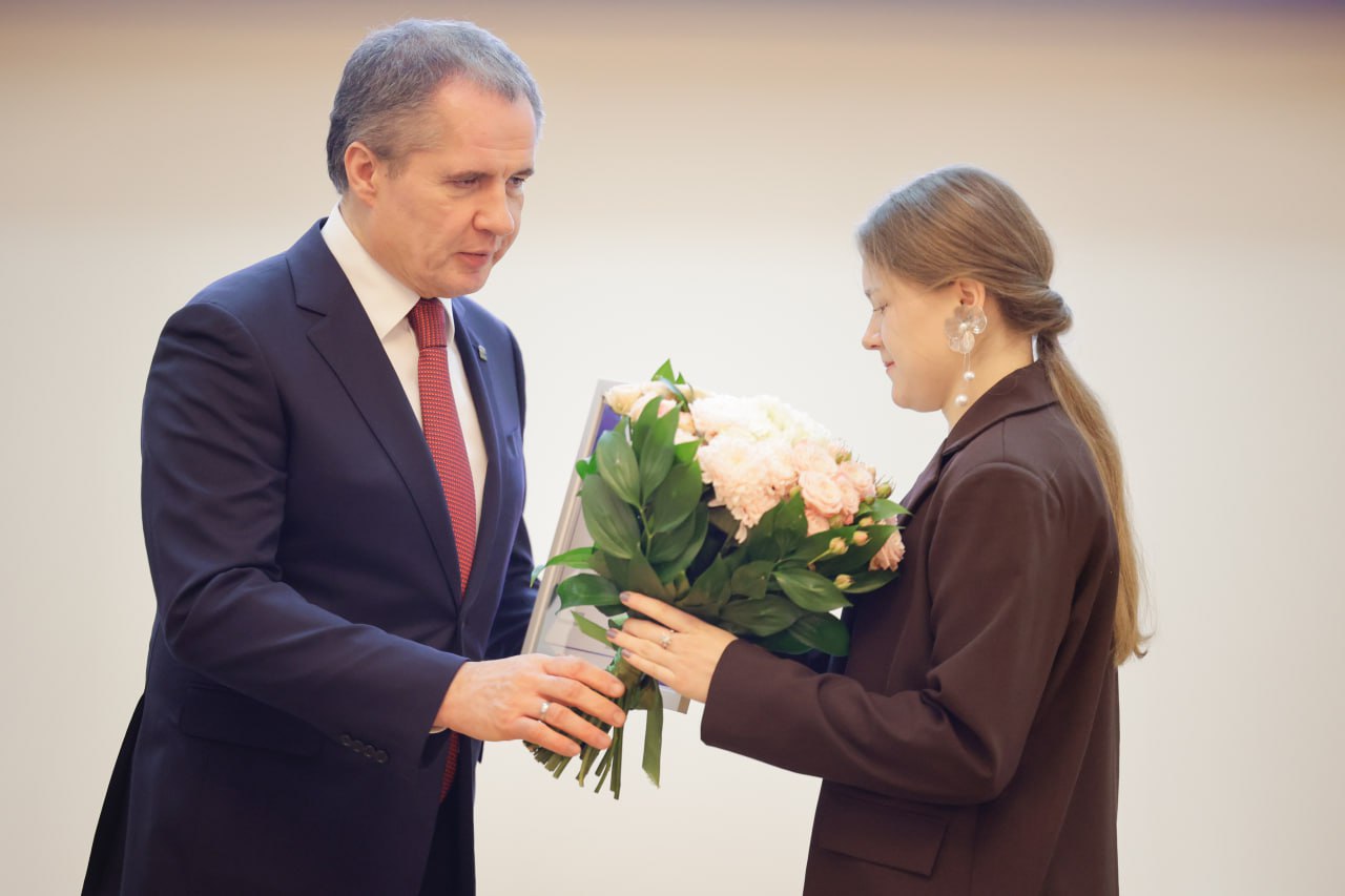 Михаил Лобазнов: Губернатор Белгородской области Вячеслав Гладков отметил спортивные достижения студентов именными стипендиями Михаил Лобазнов: Губернатор Белгородской области Вячеслав Гладков отметил спортивные достижения студентов именными стипендиями