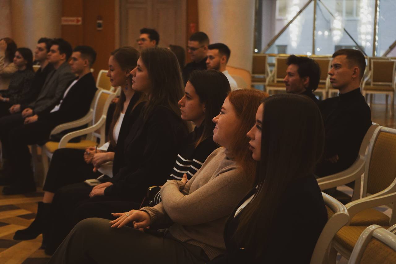 Культура всегда смотрит вперёд — и это не шутки! Культура всегда смотрит вперёд — и это не шутки!