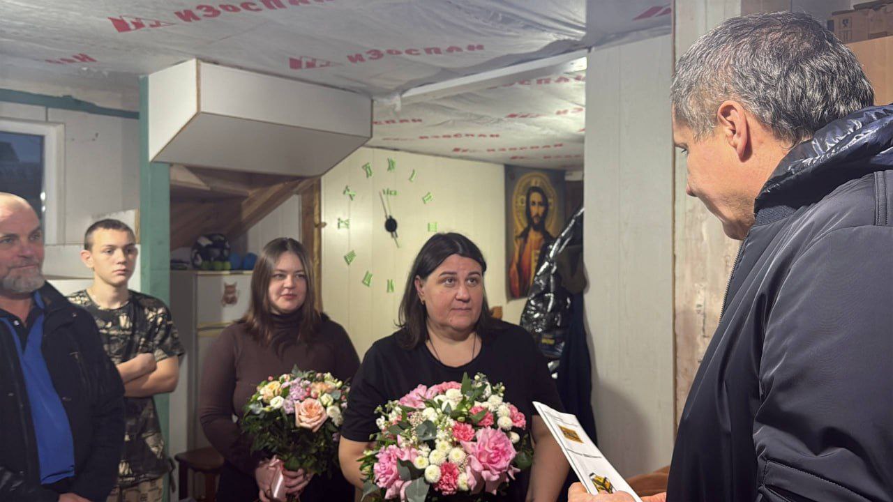 Воронежец передал генератор белгородской многодетной семье Воронежец передал генератор белгородской многодетной семье