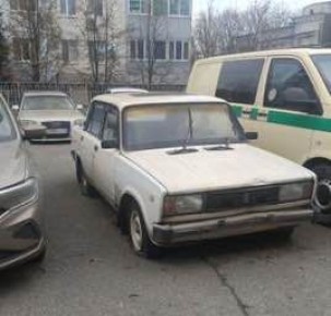 Белгородцев просят убрать с улиц брошенные автомобили
