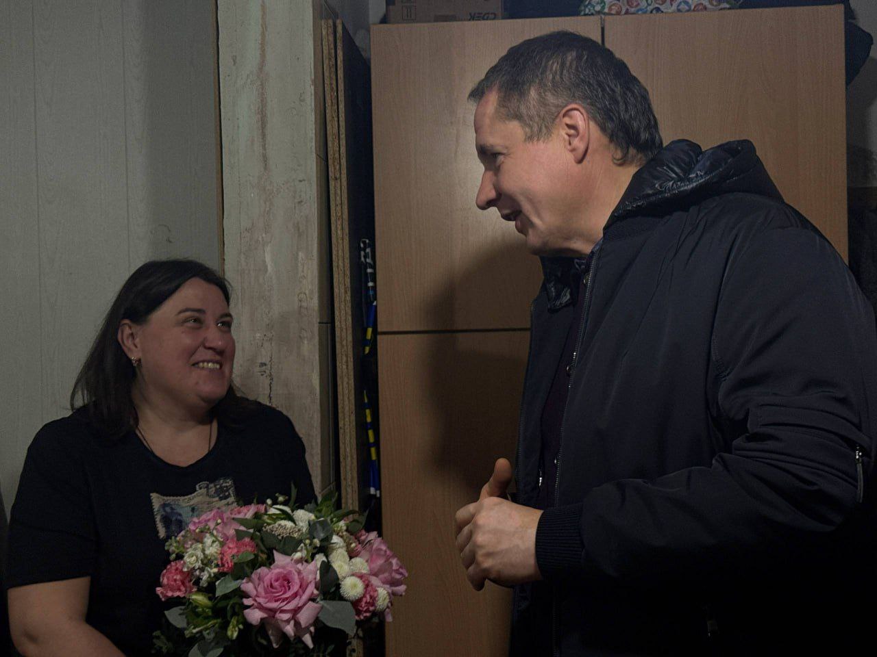 Воронежец передал генератор белгородской многодетной семье Воронежец передал генератор белгородской многодетной семье