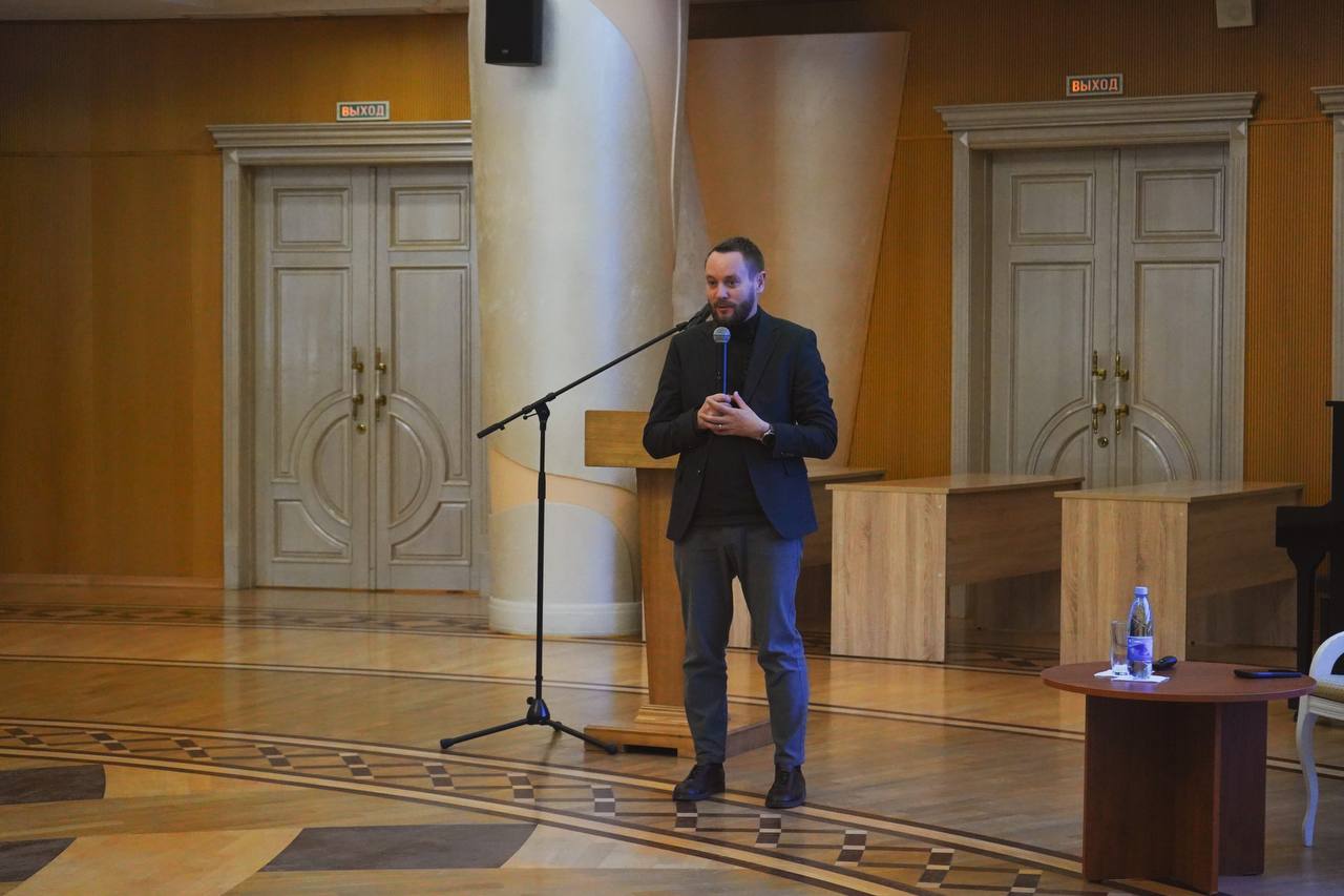 Культура всегда смотрит вперёд — и это не шутки! Культура всегда смотрит вперёд — и это не шутки!