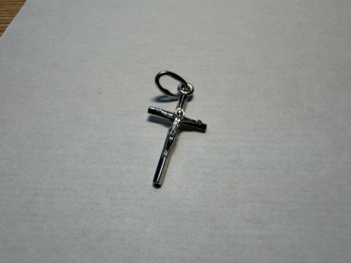 В Старом Осколе сотрудница клининговой компании украла ювелирные украшения на 80 тысяч рублей