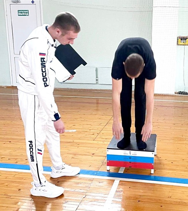 Жители нашего округа активно продолжают демонстрировать свою физическую подготовку, принимая участие в выполнении нормативов Всероссийского физкультурно-спортивного комплекса «Готов к труду и обороне» Жители нашего округа активно продолжают демонстрировать свою физическую подготовку, принимая участие в выполнении нормативов Всероссийского физкультурно-спортивного комплекса «Готов к труду и обороне»