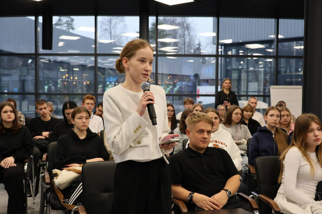 Юрий Клепиков: В преддверии значимой для нашей страны даты, Дня Героя Отечества, в Белгороде прошла патриотическая встреча «Диалоги с Героями России» Юрий Клепиков: В преддверии значимой для нашей страны даты, Дня Героя Отечества, в Белгороде прошла патриотическая встреча «Диалоги с Героями России»