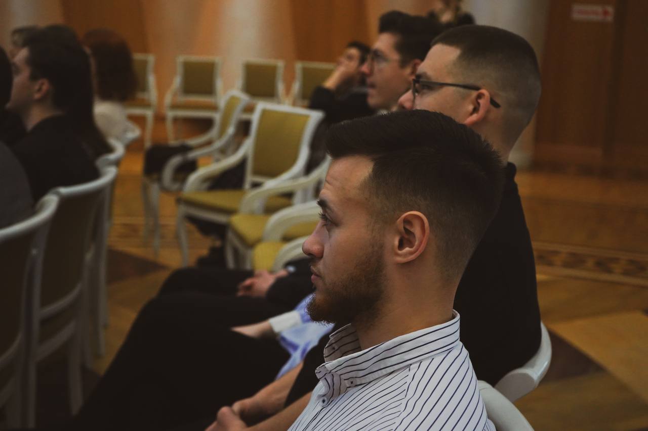 Культура всегда смотрит вперёд — и это не шутки! Культура всегда смотрит вперёд — и это не шутки!