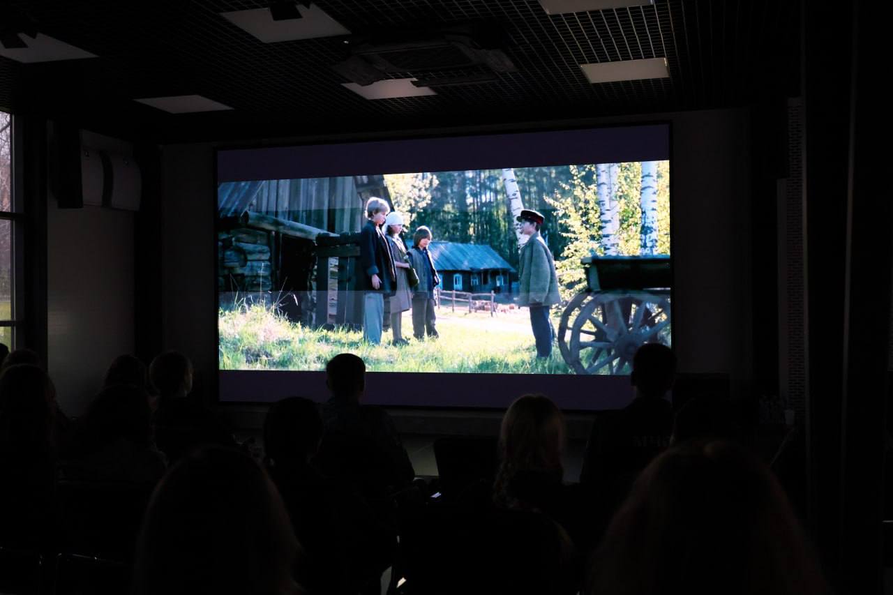 Юрий Клепиков: В преддверии значимой для нашей страны даты, Дня Героя Отечества, в Белгороде прошла патриотическая встреча «Диалоги с Героями России» Юрий Клепиков: В преддверии значимой для нашей страны даты, Дня Героя Отечества, в Белгороде прошла патриотическая встреча «Диалоги с Героями России»