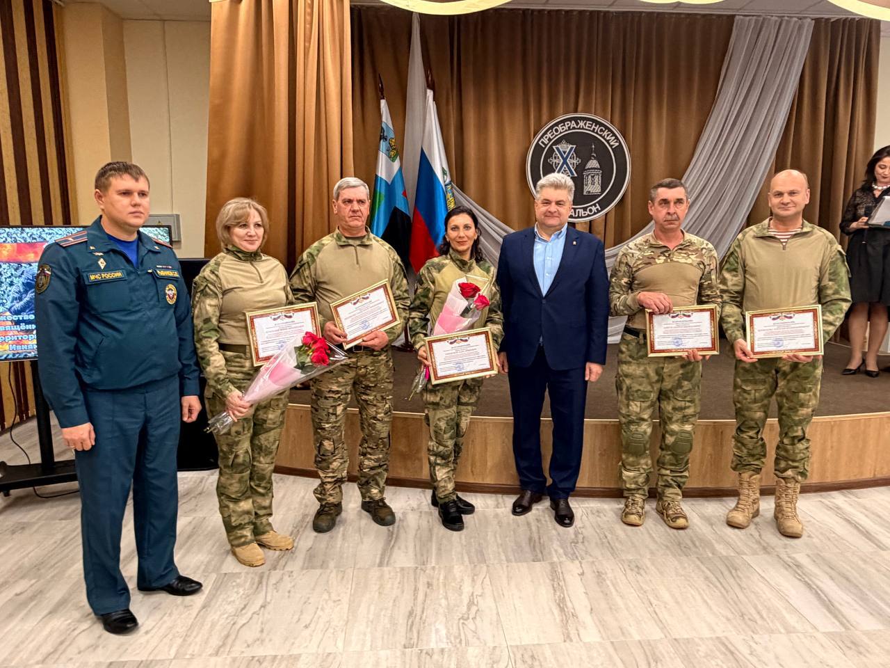 Игорь Щепин: 4 декабря – особый день. День, когда мы чествуем наших товарищей, соседей, настоящих патриотов – бойцов самообороны Ивнянской роты батальона «Преображенский» Игорь Щепин: 4 декабря – особый день. День, когда мы чествуем наших товарищей, соседей, настоящих патриотов – бойцов самообороны Ивнянской роты батальона «Преображенский»