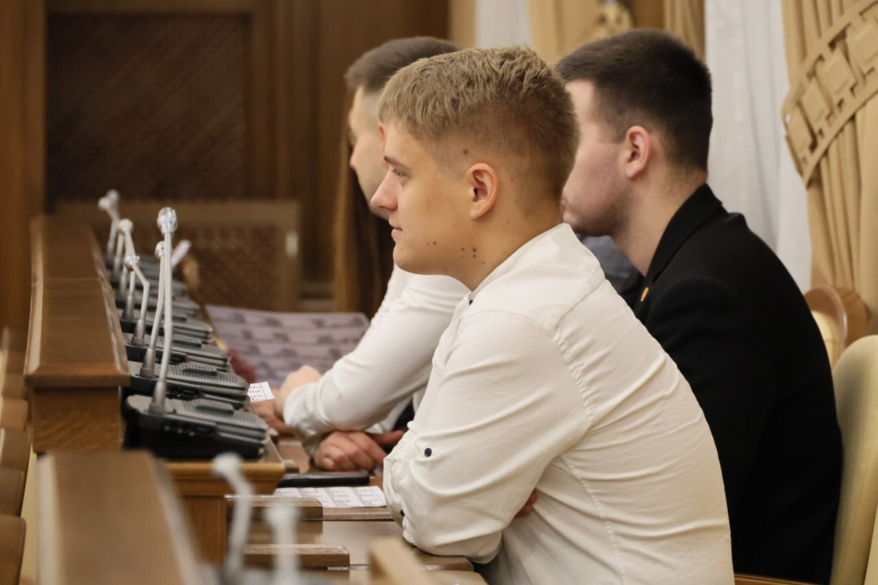 Депутаты областной Думы и члены Молодёжного парламента приняли участие в международной акции «Тест по истории» Депутаты областной Думы и члены Молодёжного парламента приняли участие в международной акции «Тест по истории»