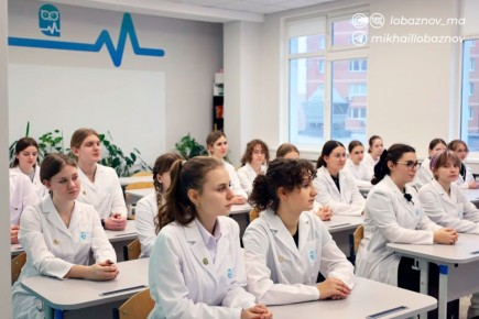 Михаил Лобазнов: Качество медицинского обслуживания населения напрямую зависит от инвестиций в образование нашей молодёжи