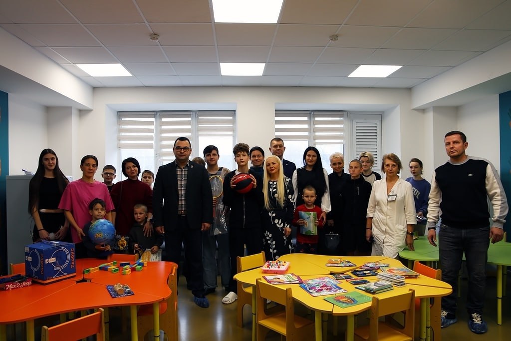 «Коробка храбрости»: сотни старооскольцев объединились, чтобы подарить праздник детям «Коробка храбрости»: сотни старооскольцев объединились, чтобы подарить праздник детям