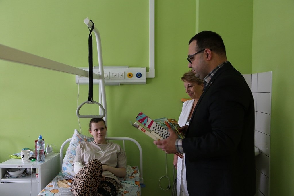 «Коробка храбрости»: сотни старооскольцев объединились, чтобы подарить праздник детям «Коробка храбрости»: сотни старооскольцев объединились, чтобы подарить праздник детям