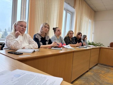 Сегодня состоялось очередное заседание территориальной комиссии по делам несовершеннолетних и защите их прав