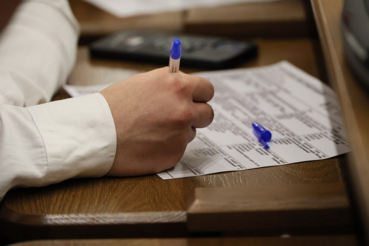 Депутаты областной Думы и члены Молодёжного парламента приняли участие в международной акции «Тест по истории» Депутаты областной Думы и члены Молодёжного парламента приняли участие в международной акции «Тест по истории»