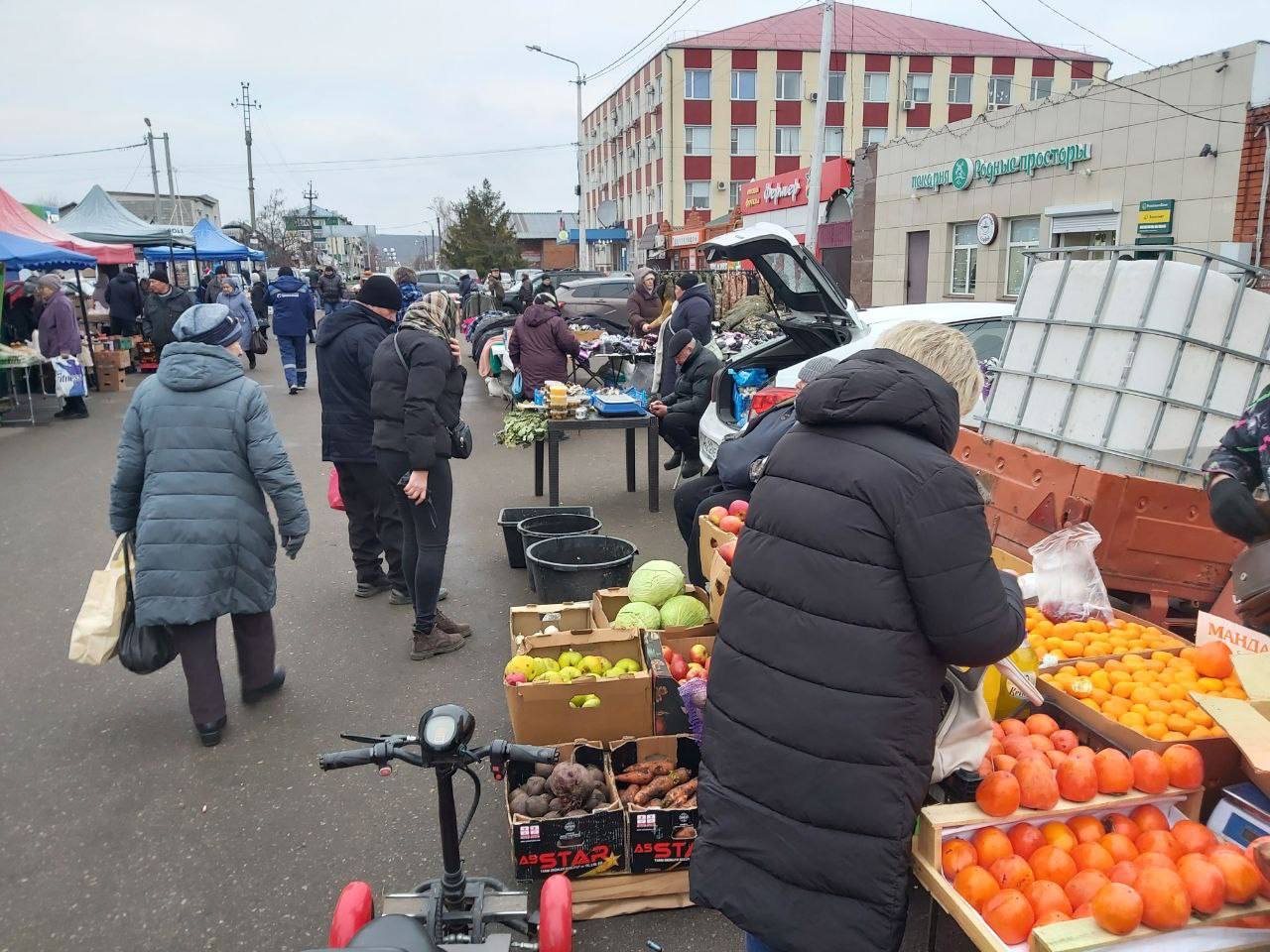 Андрей Миськов: Сегодня в Новом Осколе состоялась сельскохозяйственная ярмарка выходного дня Андрей Миськов: Сегодня в Новом Осколе состоялась сельскохозяйственная ярмарка выходного дня