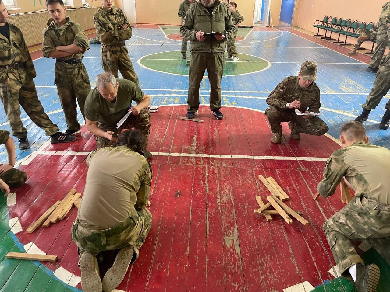 В Вейделевском агротехнологическом техникуме прошла захватывающая военно-патриотическая игра «Зарница-зимняя» В Вейделевском агротехнологическом техникуме прошла захватывающая военно-патриотическая игра «Зарница-зимняя»