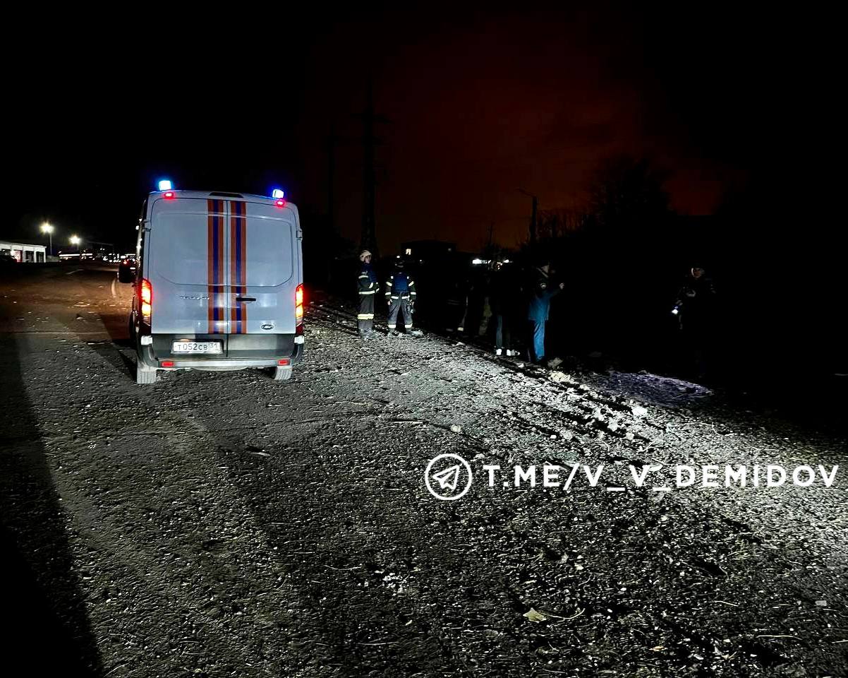 В Белгороде в результате прилета неустановленного боеприпаса пострадал один человек, есть разрушения В Белгороде в результате прилета неустановленного боеприпаса пострадал один человек, есть разрушения