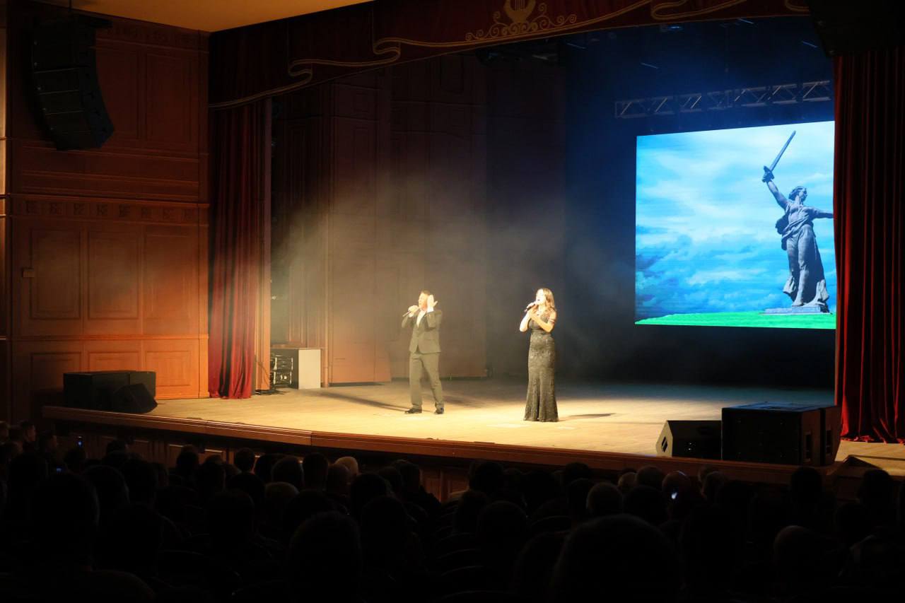 Юрий Клепиков: Во имя защиты родной земли, рискуя жизнями ради наших земляков, они объединились для содействия обеспечению дополнительных мер безопасности в регионе — наша самооборона уже три года стоит на стаже Белгородчины Юрий Клепиков: Во имя защиты родной земли, рискуя жизнями ради наших земляков, они объединились для содействия обеспечению дополнительных мер безопасности в регионе — наша самооборона уже три года стоит на стаже Белгородчины