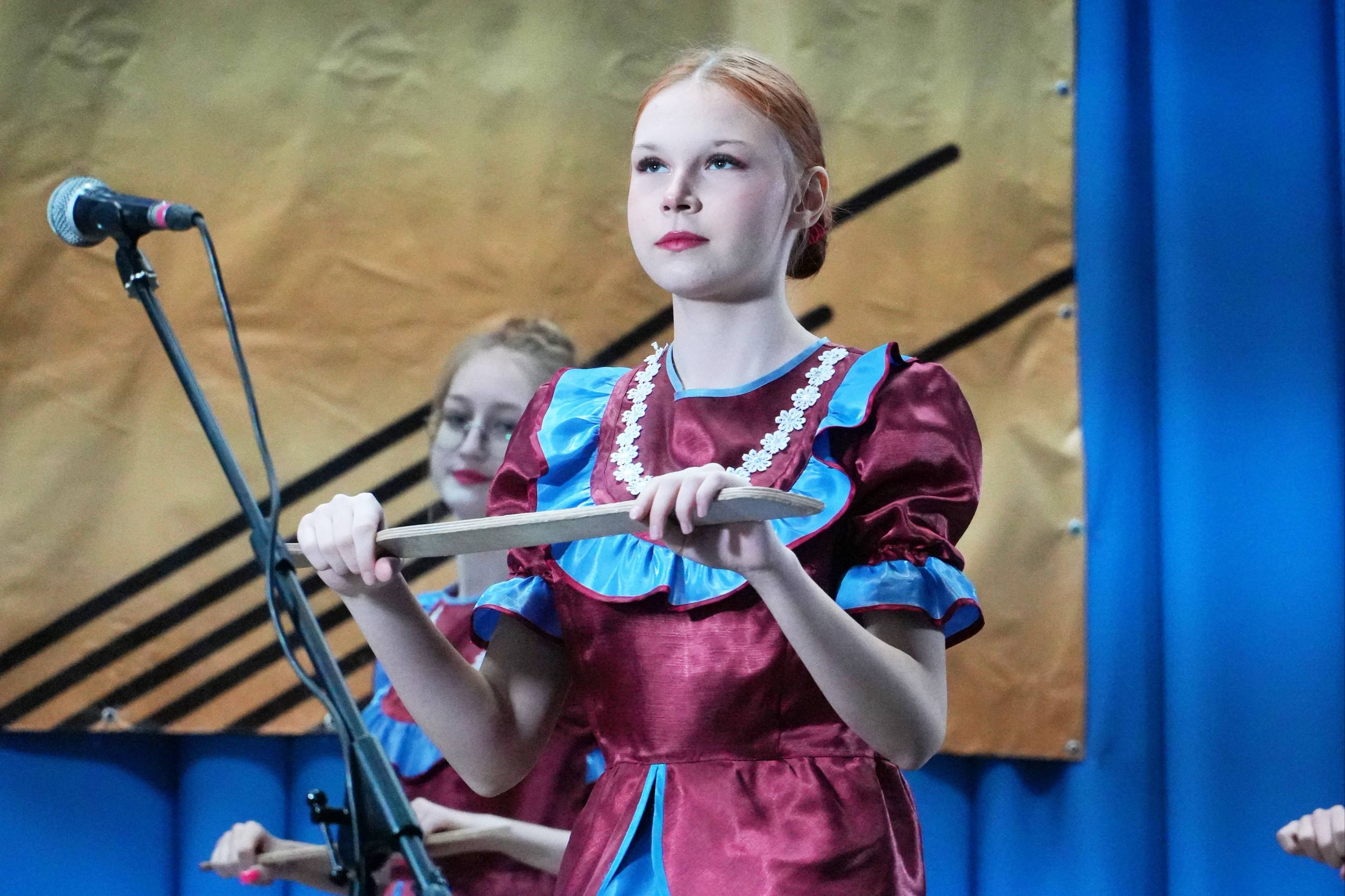 Андрей Миськов: В селе Великомихайловка состоялся IX межрайонный фестиваль патриотической песни «В боях рождённая» Андрей Миськов: В селе Великомихайловка состоялся IX межрайонный фестиваль патриотической песни «В боях рождённая»