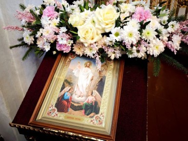 Торжественное богослужение в храме Успения Пресвятой Богородицы