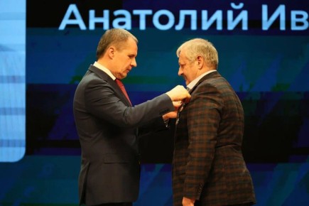 Юрий Клепиков: Во имя защиты родной земли, рискуя жизнями ради наших земляков, они объединились для содействия обеспечению дополнительных мер безопасности в регионе — наша самооборона уже три года стоит на стаже Белгородчины