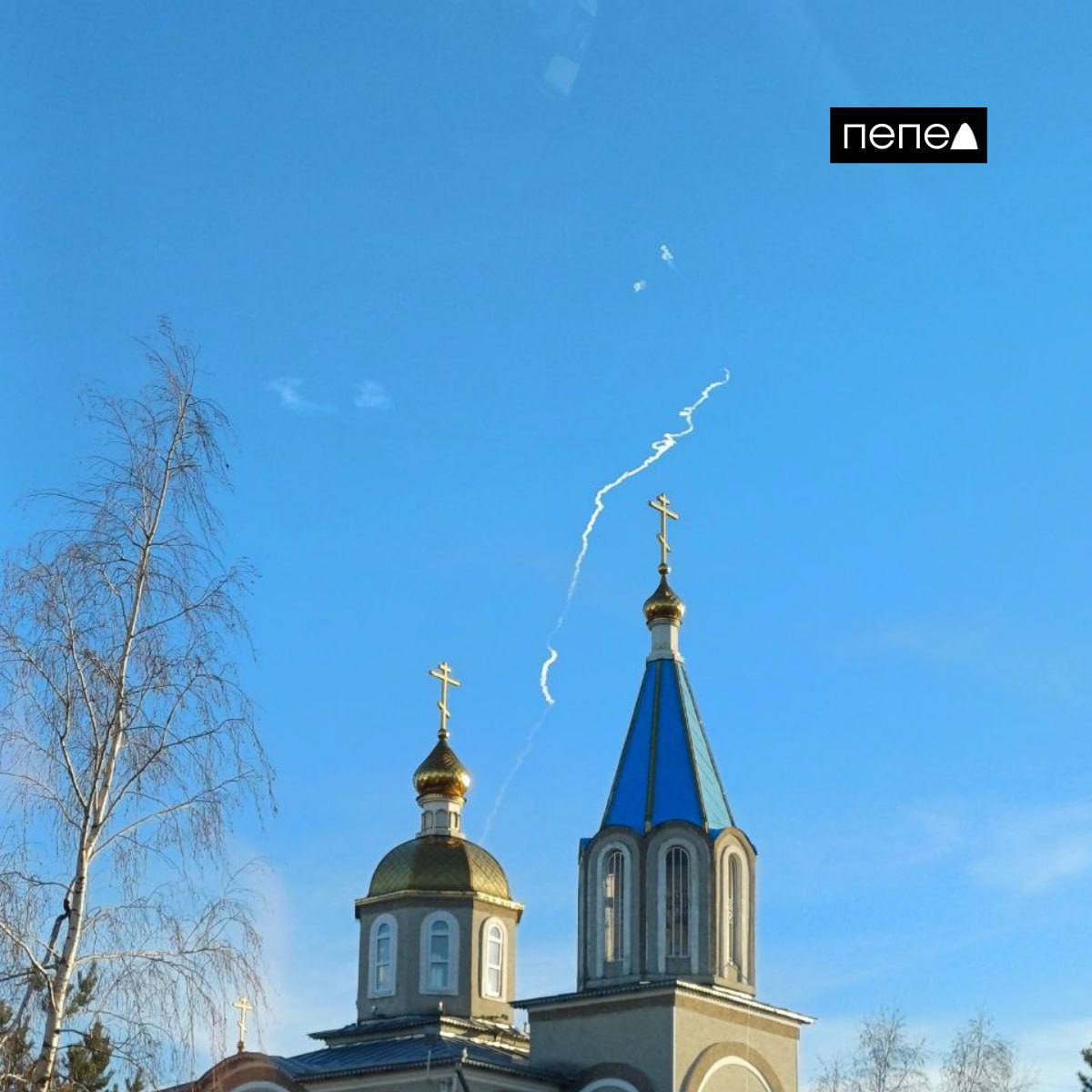 Кадры перехвата системой ПВО ракет GMLRS, запущенных противником по Белгороду Кадры перехвата системой ПВО ракет GMLRS, запущенных противником по Белгороду