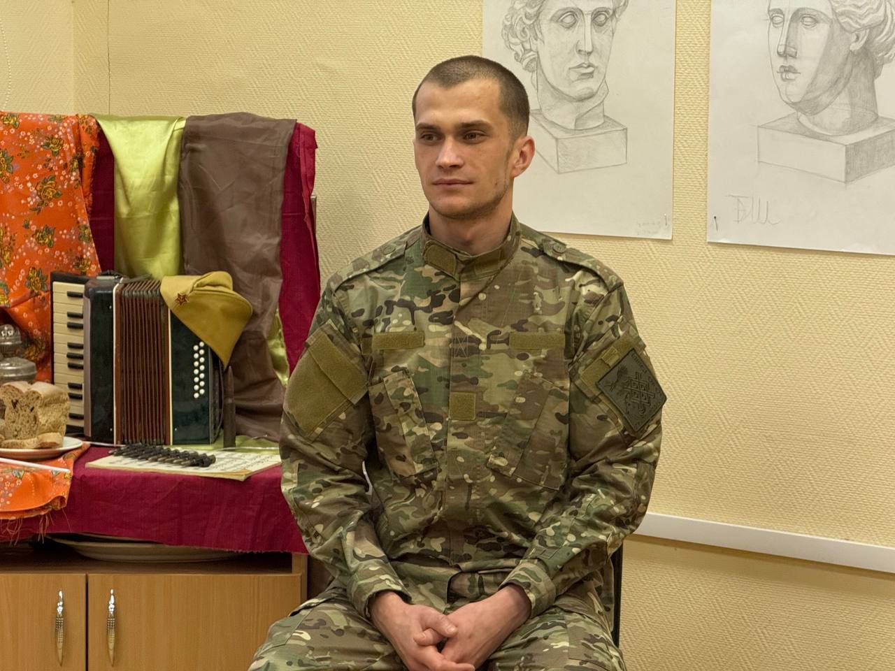 В преддверии Дня Героев Отечества в художественном отделении детской школы искусств им. Н.И. Платонова состоялось мероприятие в рамках Всероссийской акции «Портрет Героя» В преддверии Дня Героев Отечества в художественном отделении детской школы искусств им. Н.И. Платонова состоялось мероприятие в рамках Всероссийской акции «Портрет Героя»