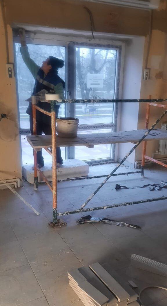 В Алексеевском муниципальном округе рабочие продолжают ремонт поликлиники ОГБУЗ «Алексеевская ЦРБ» В Алексеевском муниципальном округе рабочие продолжают ремонт поликлиники ОГБУЗ «Алексеевская ЦРБ»