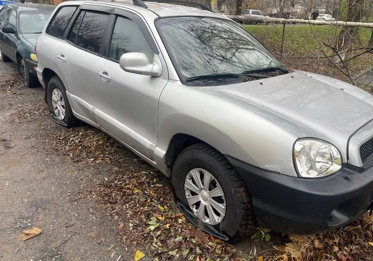 В Белгородском районе полицейские задержали подозреваемого в умышленном повреждении автомобилей В Белгородском районе полицейские задержали подозреваемого в умышленном повреждении автомобилей