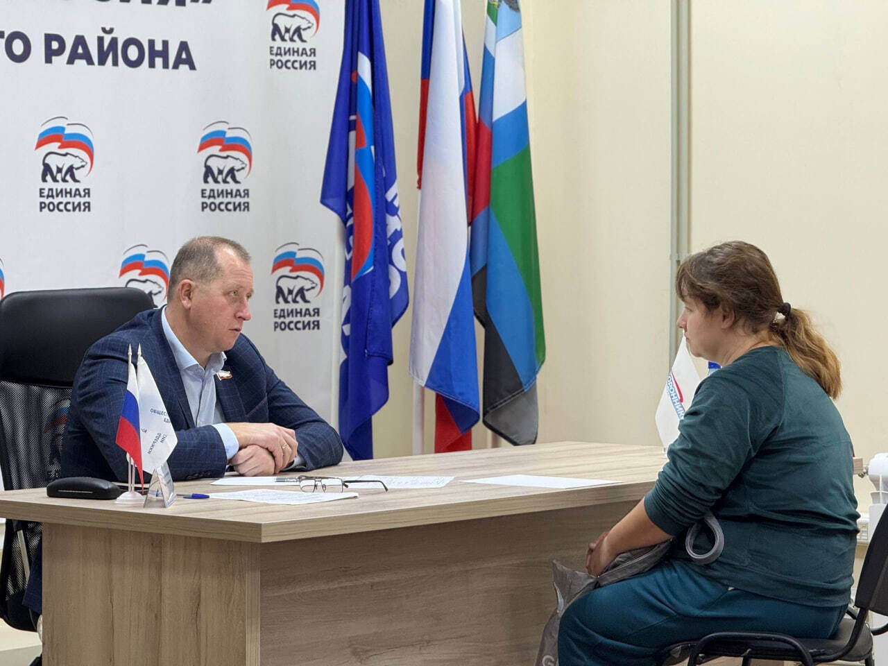 С 1 по 10 декабря на площадках общественных приёмных Всероссийской политической партии «Единая Россия» традиционно проходит декада приёмов граждан, приуроченная к 24-летию Партии