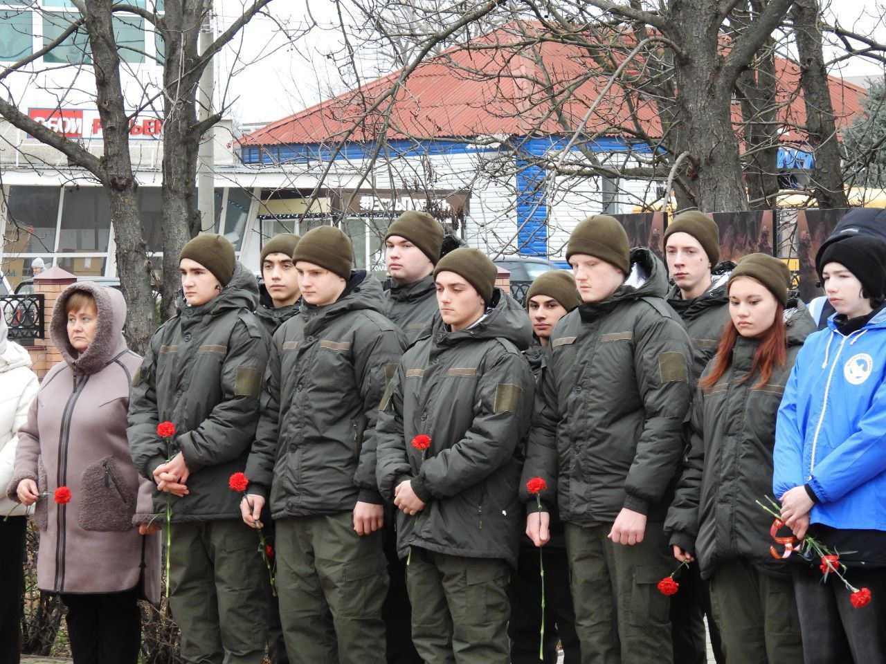 Татьяна Киричкова: Дорогие ровенчане!. 9 декабря в нашей стране отмечают памятную дату, неразрывно связанную с историей государства – День Героев Отечества Татьяна Киричкова: Дорогие ровенчане!. 9 декабря в нашей стране отмечают памятную дату, неразрывно связанную с историей государства – День Героев Отечества