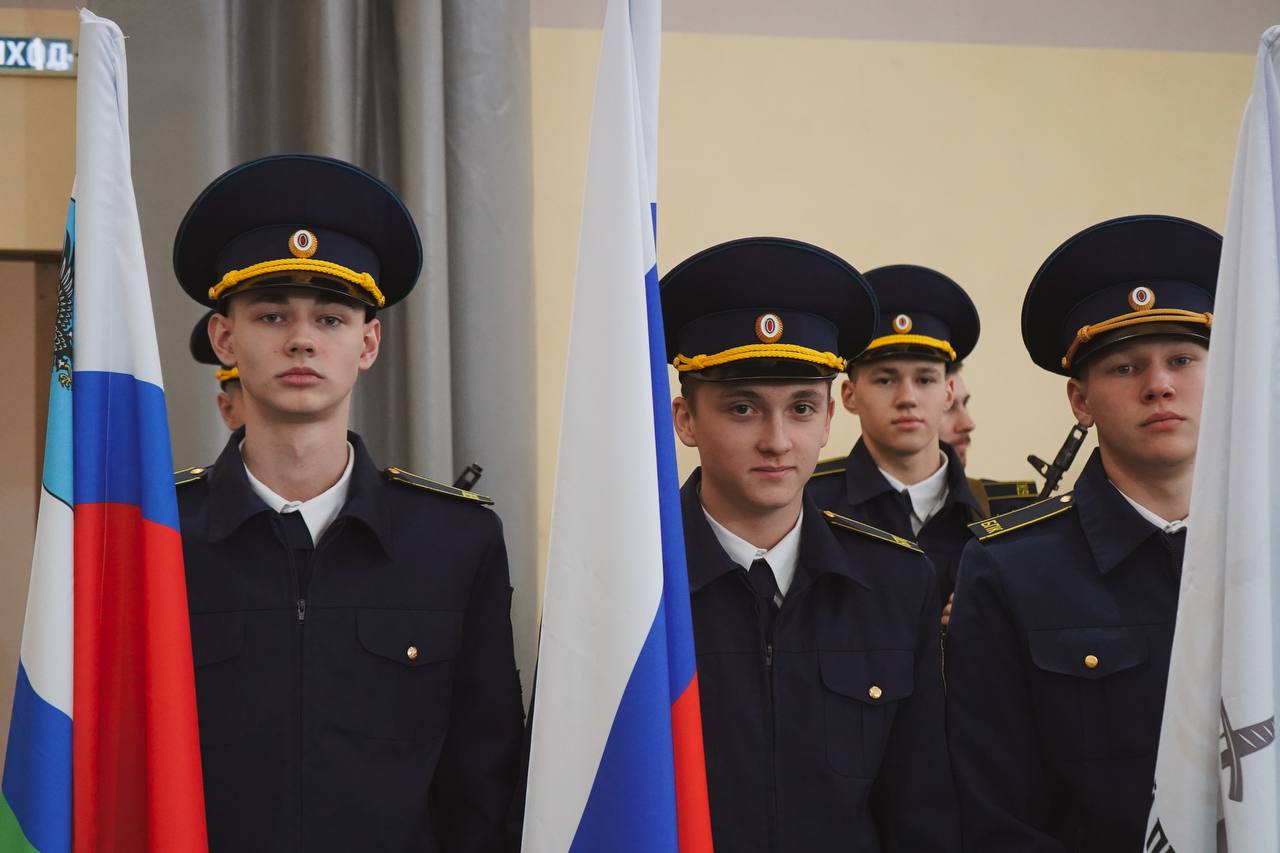 Сегодня мы отмечаем День Героев Отечества — памятную дату, посвящённую людям, чьи поступки и подвиги стали символом чести, мужества и самоотверженности Сегодня мы отмечаем День Героев Отечества — памятную дату, посвящённую людям, чьи поступки и подвиги стали символом чести, мужества и самоотверженности