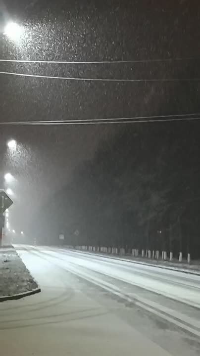 В город пришла зима. Радуемся зимней погоде, но не забываем про безопасность на дорогах