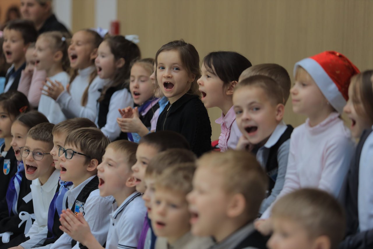 Белгородские энергетики презентовали детскую книгу по электробезопасности Белгородские энергетики презентовали детскую книгу по электробезопасности