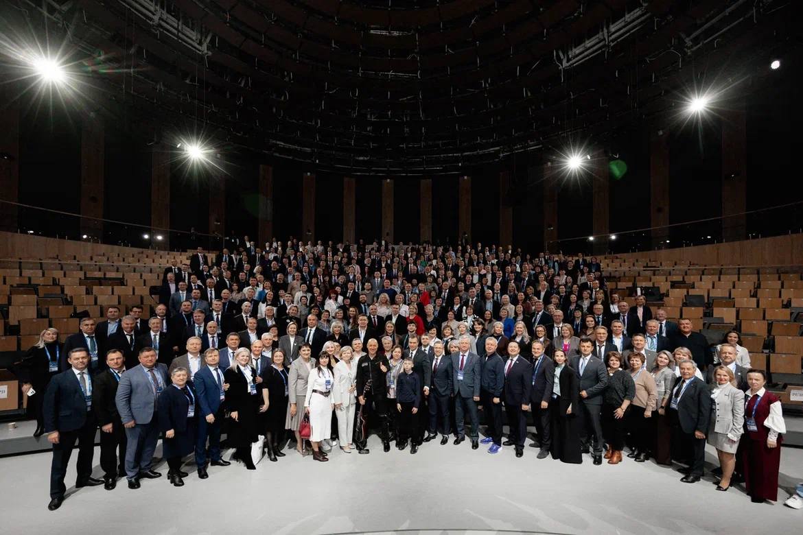 Андрей Миськов: В составе делегации от Белгородской области принял участие в Форуме-выставке муниципальных практик «БОЛЬШИЕ РЕШЕНИЯ МАЛОЙ РОДИНЫ» и VIII Съезде ВАРМСУ Андрей Миськов: В составе делегации от Белгородской области принял участие в Форуме-выставке муниципальных практик «БОЛЬШИЕ РЕШЕНИЯ МАЛОЙ РОДИНЫ» и VIII Съезде ВАРМСУ