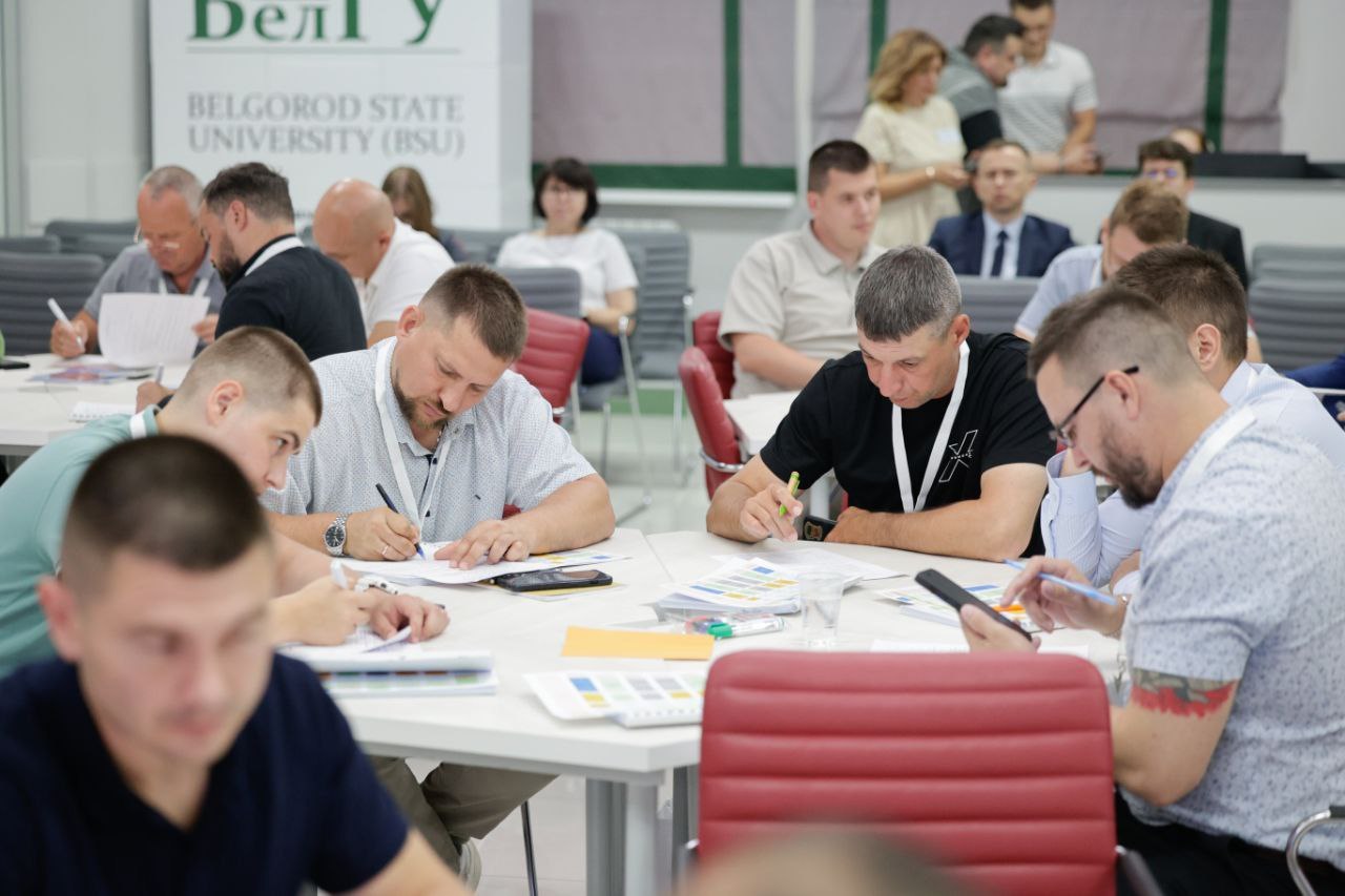 32 ветерана СВО проходят обучение в БелГУ в рамках проекта «Сталь» 32 ветерана СВО проходят обучение в БелГУ в рамках проекта «Сталь»