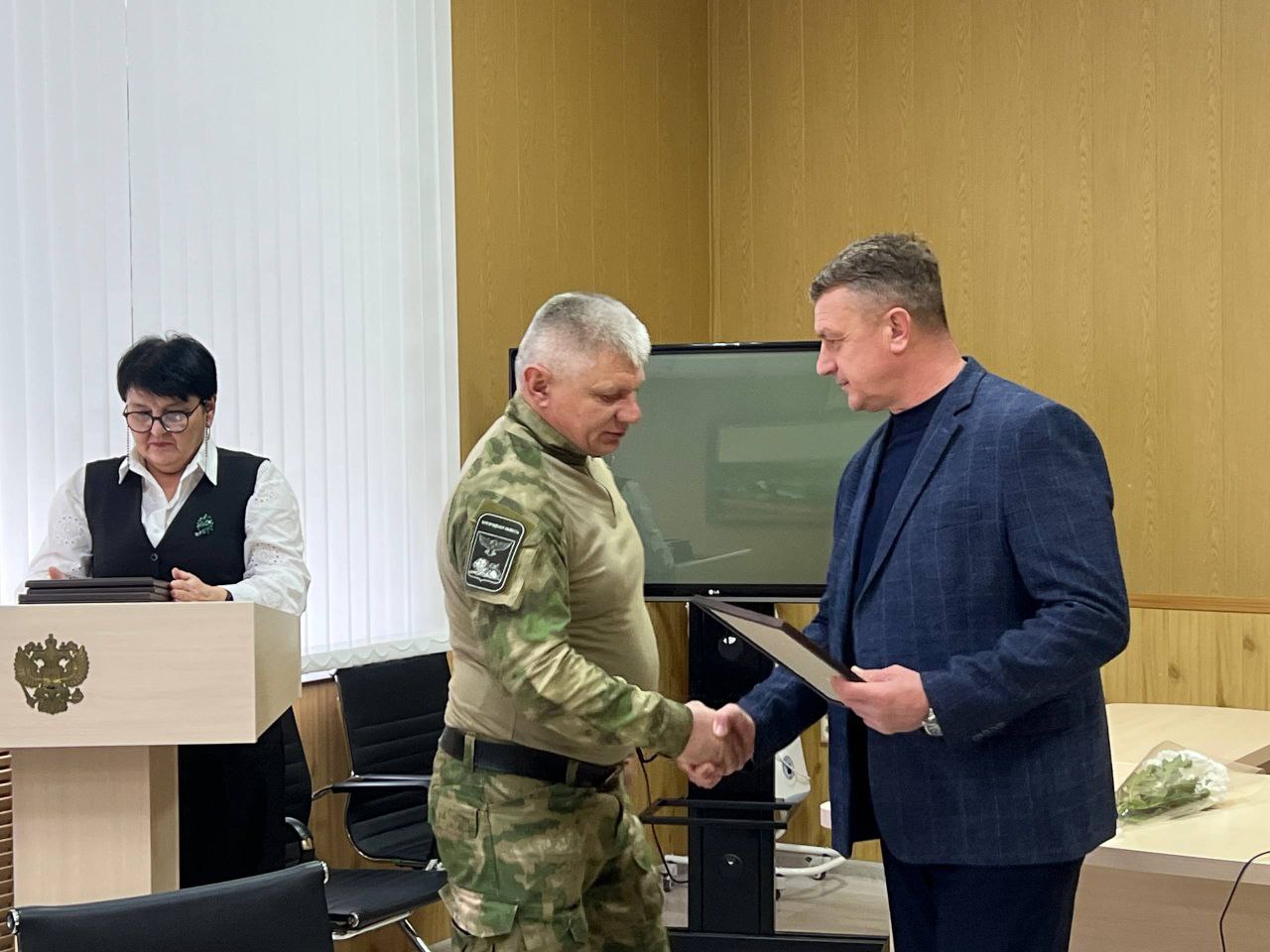 Владимир Переверзев: Сегодня, в День Героя Отечества, администрация Борисовского муниципального округа чествовала земляков, которые ежедневно стоят на страже спокойствия граждан Владимир Переверзев: Сегодня, в День Героя Отечества, администрация Борисовского муниципального округа чествовала земляков, которые ежедневно стоят на страже спокойствия граждан