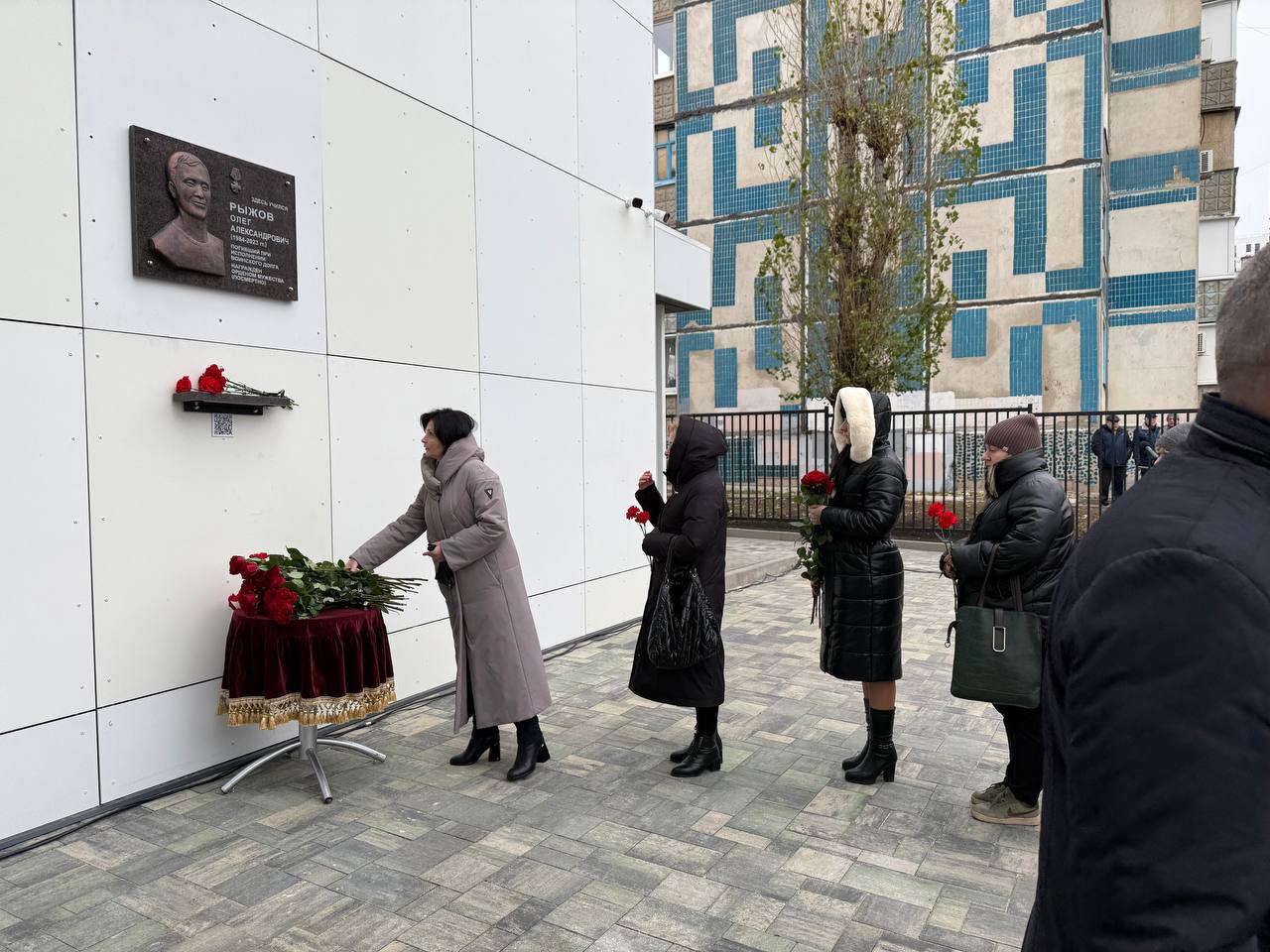 «Даже на войне, в тяжёлых условиях, он ловил радиоволну. Любил слушать новости и рассказывать обо всём товарищам», – вспоминает сестра погибшего участника СВО Светлана Кононенко «Даже на войне, в тяжёлых условиях, он ловил радиоволну. Любил слушать новости и рассказывать обо всём товарищам», – вспоминает сестра погибшего участника СВО Светлана Кононенко