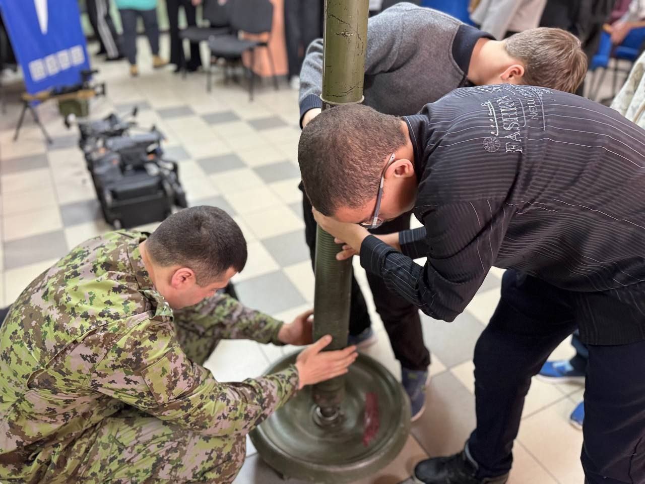 В Большетроицкой школе состоялся урок-встреча, приуроченный ко Дню героев Отечества В Большетроицкой школе состоялся урок-встреча, приуроченный ко Дню героев Отечества