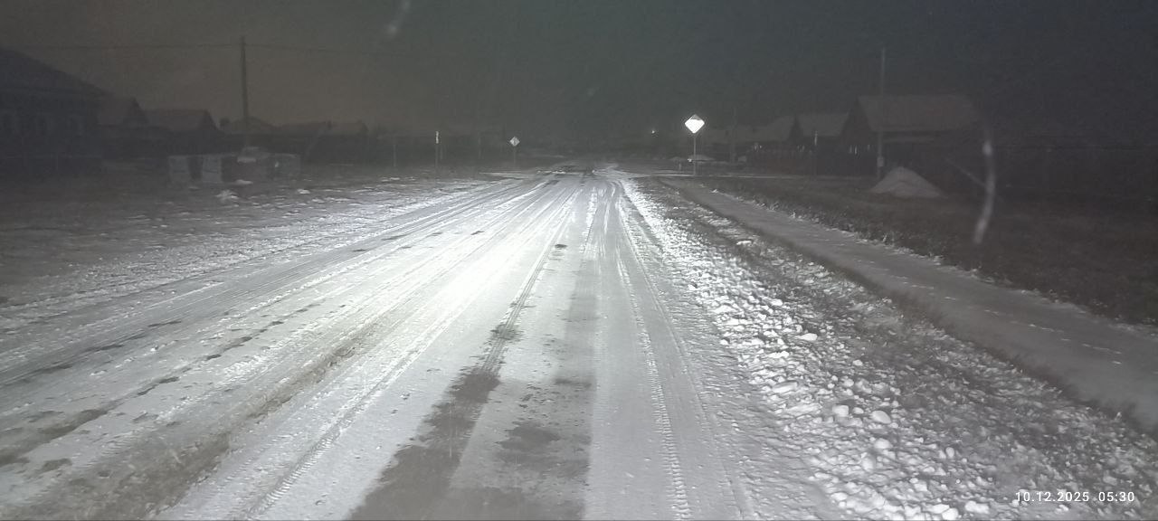 Дорогие яковлевцы!. С первым по-настоящему зимним утром! Наши коммунальные службы уже вовсю трудятся, чтобы расчистить улицы от снега, чтобы вам было удобно добираться на работу, в школу, в садик или просто прогуляться Дорогие яковлевцы!. С первым по-настоящему зимним утром! Наши коммунальные службы уже вовсю трудятся, чтобы расчистить улицы от снега, чтобы вам было удобно добираться на работу, в школу, в садик или просто прогуляться