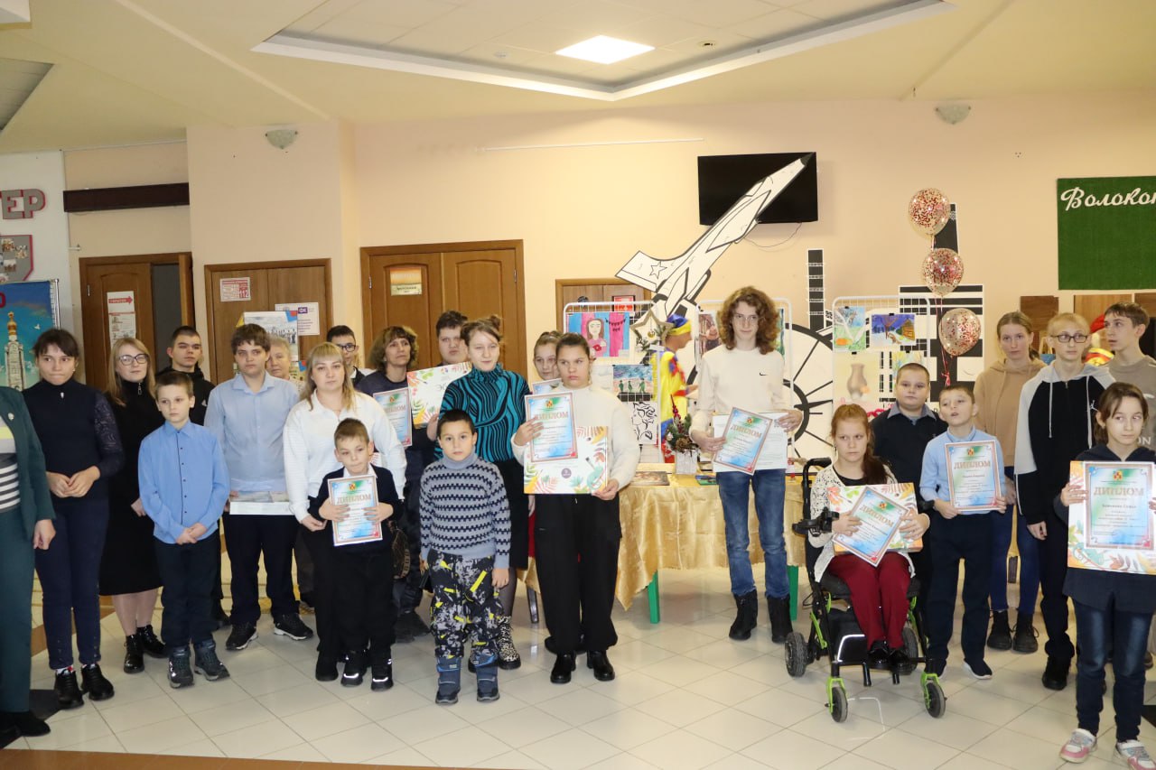 С 2008 года ежегодно на территории Волоконовского округа проводится конкурс творческих работ детей с особенностями здоровья «Я – автор» С 2008 года ежегодно на территории Волоконовского округа проводится конкурс творческих работ детей с особенностями здоровья «Я – автор»