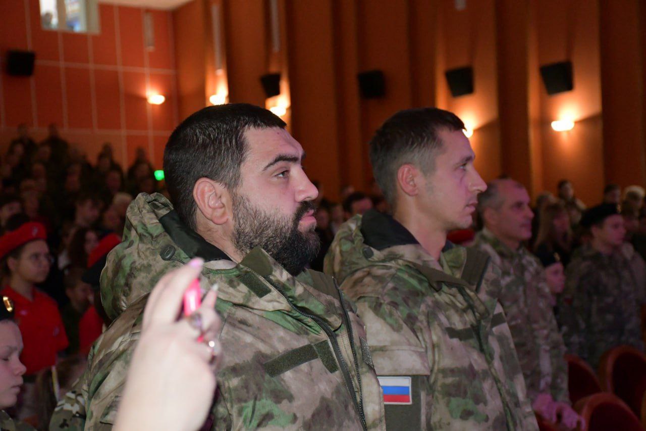 Галина Руденко: Мероприятия в честь Дня Героев Отечества прошли в Красногвардейском районе Галина Руденко: Мероприятия в честь Дня Героев Отечества прошли в Красногвардейском районе