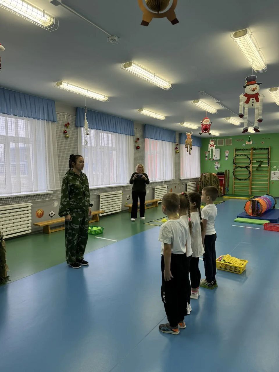 9 декабря в МБДОУ «Детский сад «Радонежский» г.Строитель Яковлевского муниципального округа» царила атмосфера настоящего патриотизма и азарта! В детском саду прошла военно-патриотическая игра «Зарница», посвящённая Дню... 9 декабря в МБДОУ «Детский сад «Радонежский» г.Строитель Яковлевского муниципального округа» царила атмосфера настоящего патриотизма и азарта! В детском саду прошла военно-патриотическая игра «Зарница», посвящённая Дню...